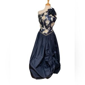 Vintage 80’s Richilene navy blue asymmetrical beaded gown with bow details sz 4